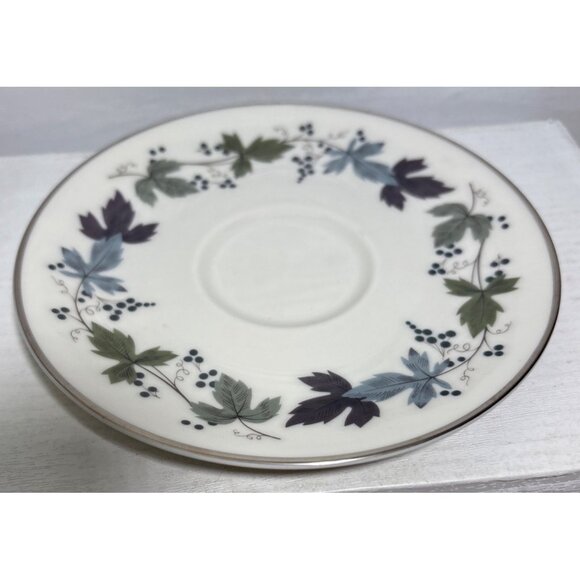 Royal Doulton Burgundy Cups & Saucers TC1001 Translucent China 3 Cups 4 Saucers - Picture 5 of 12